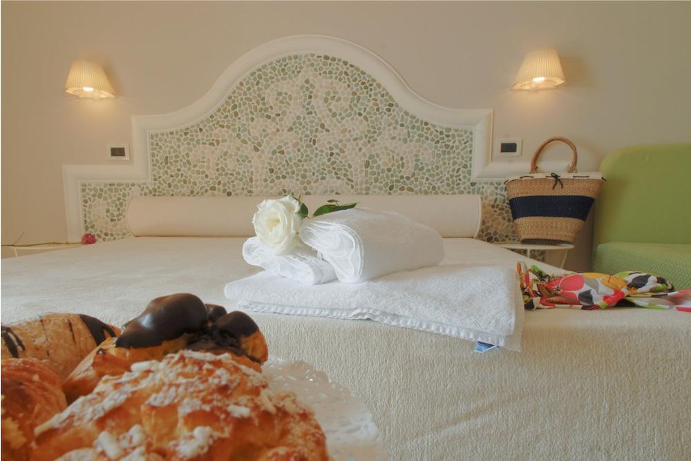 Hotel Dino Сан-Бенедетто-дель-Тронто Экстерьер фото